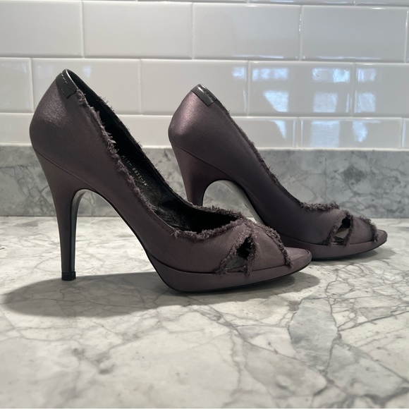 Pedro Gracia Satin Dannie Pumps in Charcoal Gray | Size 8.5/38.5 - Picture 2 of 10